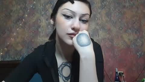 Snapshot of venera_goddess chatting on 12/04/25, 08:56 Naly online show from 12/04/25, 08:56