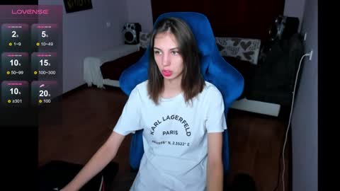 Snapshot of veneradi615 chatting on 12/11/24, 01:28 veneradi615 online show from 12/11/24, 01:28