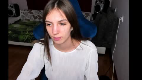 Snapshot of veneradi615 chatting on 01/25/25, 07:39 veneradi615 online show from 01/25/25, 07:39