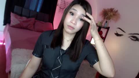 Snapshot of veniceseduction chatting on 09/18/25, 06:04 veniceseduction online show from 09/18/25, 06:04