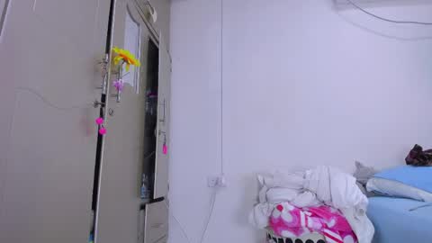 vennuss01 online show from 05/01/26, 04:11