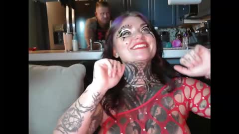 Snapshot of ventressinkbaby chatting on 10/31/25, 12:44 VentressInk online show from 10/31/25, 12:44