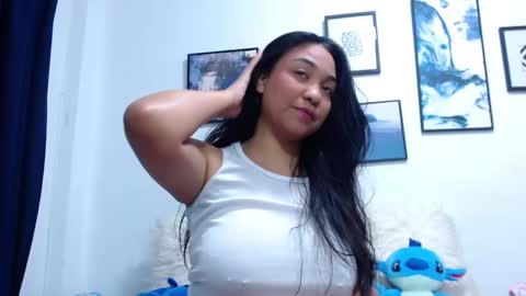 Snapshot of venus_0110 chatting on 01/22/25, 05:05 Venus Veracruz online show from 01/22/25, 05:05