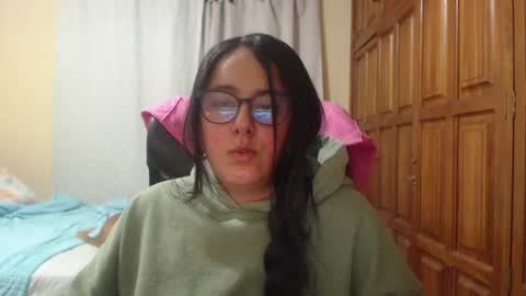 Snapshot of venus_cat_ chatting on 06/21/26, 03:31 Venus online show from 06/21/26, 03:31