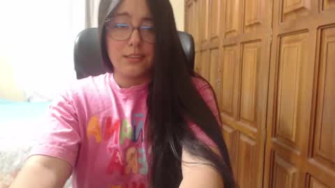 Snapshot of venus_cat_ chatting on 07/05/26, 04:19 Venus online show from 07/05/26, 04:19