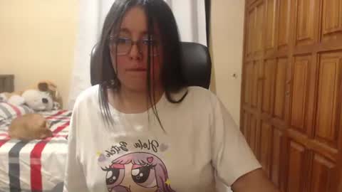 Snapshot of venus_cat_ chatting on 07/10/26, 03:33 Venus online show from 07/10/26, 03:33