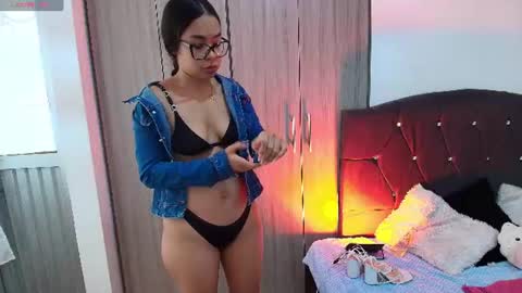Snapshot of venus_hexxx chatting on 06/20/26, 11:46 venus_hexxx online show from 06/20/26, 11:46