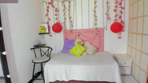 Snapshot of venus_latin_01 chatting on 09/10/25, 07:47 Mary online show from 09/10/25, 07:47