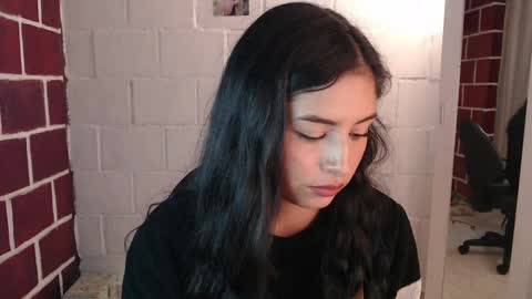 Snapshot of venus_megan chatting on 02/22/25, 12:38 emily independent account MY conextion 1100 GTM to 17hr GTM online show from 02/22/25, 12:38