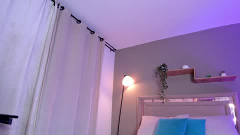 venus_reid online show from 01/04/25, 08:06