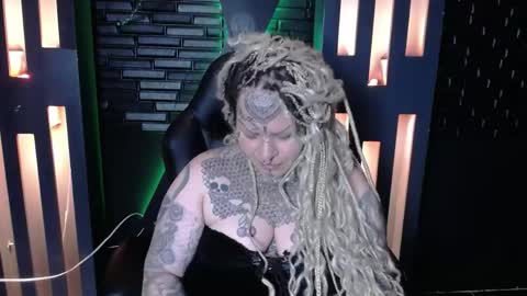 Snapshot of venus_rock chatting on 04/20/26, 12:19 Venus Ink online show from 04/20/26, 12:19