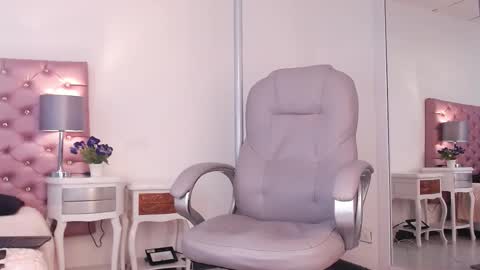 Venus  online show from 12/20/25, 11:50