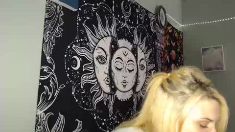 Miss Venus online show from 09/12/25, 02:00