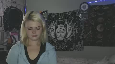 Miss Venus online show from 10/28/25, 02:20