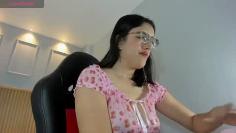 Snapshot of venusgreys1 chatting on 06/16/26, 12:08 VENUS online show from 06/16/26, 12:08