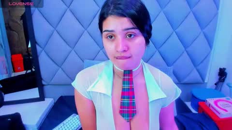 Snapshot of venusowen_ chatting on 11/20/25, 11:43 Venusowen online show from 11/20/25, 11:43