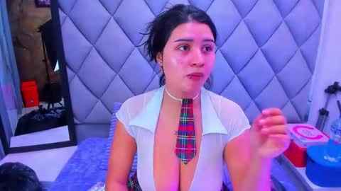 Snapshot of venusowen_ chatting on 11/29/25, 01:58 Venusowen online show from 11/29/25, 01:58