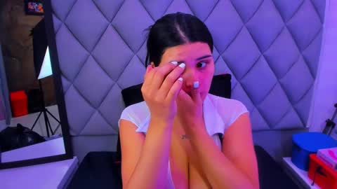 Snapshot of venusowen_ chatting on 12/17/25, 12:55 Venusowen online show from 12/17/25, 12:55