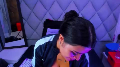 Snapshot of venusowen_ chatting on 01/17/26, 01:38 Venusowen online show from 01/17/26, 01:38