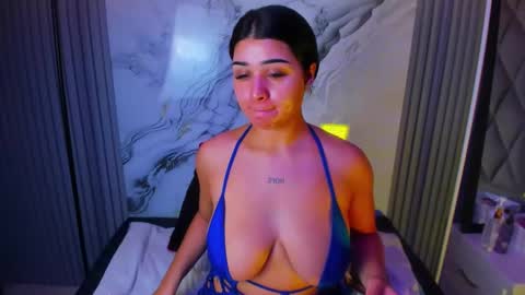 Snapshot of venusowen_ chatting on 02/13/26, 01:18 Venusowen online show from 02/13/26, 01:18
