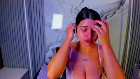 Snapshot of venusowen_ chatting on 03/18/26, 12:30 Venusowen online show from 03/18/26, 12:30