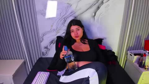 Snapshot of venusowen_ chatting on 04/04/26, 02:03 Venusowen online show from 04/04/26, 02:03
