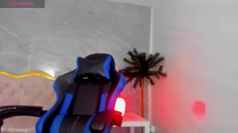 Snapshot of venuss09_s chatting on 11/06/25, 03:24 venuss online show from 11/06/25, 03:24