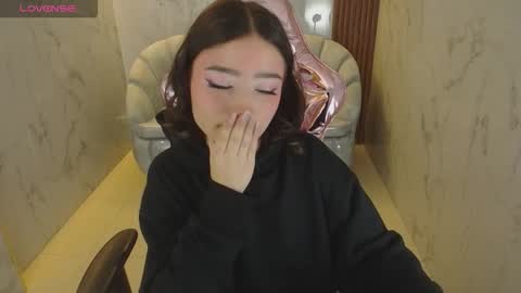 Snapshot of venuss09_s chatting on 12/14/25, 01:49 venuss online show from 12/14/25, 01:49