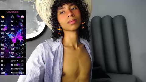 Snapshot of venuss_03 chatting on 09/21/25, 03:30 venuss_03 online show from 09/21/25, 03:30