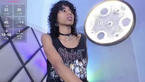 Snapshot of venuss_03 chatting on 12/02/25, 03:23 venuss_03 online show from 12/02/25, 03:23