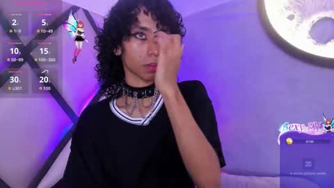 Snapshot of venuss_03 chatting on 12/14/25, 03:45 venuss_03 online show from 12/14/25, 03:45