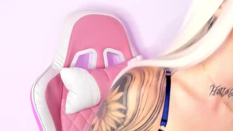 Shelly online show from 11/07/25, 01:00