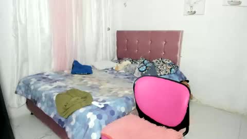 Snapshot of venuswilliamx chatting on 11/05/25, 01:05 venus online show from 11/05/25, 01:05