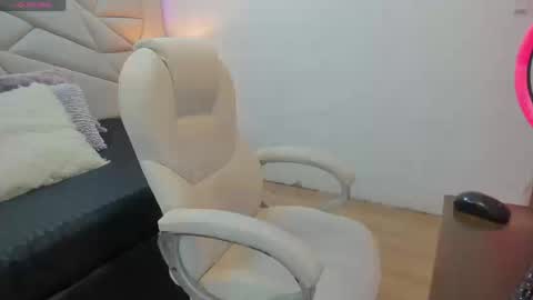 venusxneo online show from 09/10/25, 08:31