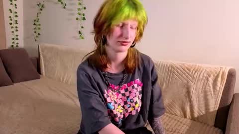 Snapshot of veolatownson chatting on 09/19/25, 07:36 Erica online show from 09/19/25, 07:36