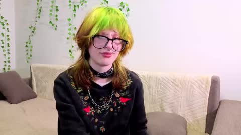 Snapshot of veolatownson chatting on 09/20/25, 08:32 Erica online show from 09/20/25, 08:32