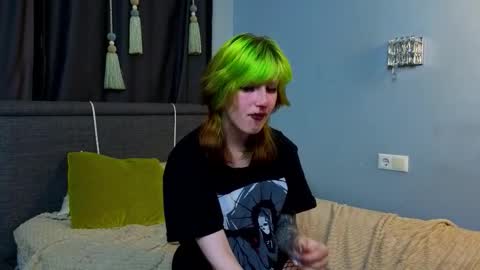 Snapshot of veolatownson chatting on 10/15/25, 08:53 Erica online show from 10/15/25, 08:53