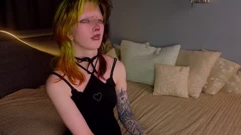 Erica online show from 11/25/25, 08:09