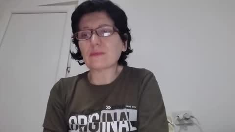 Snapshot of vera_elle chatting on 11/26/25, 07:04 Vera online show from 11/26/25, 07:04