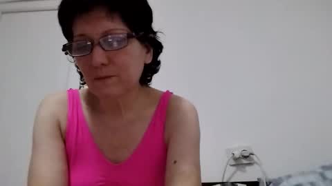 Snapshot of vera_elle chatting on 12/14/25, 05:40 Vera online show from 12/14/25, 05:40