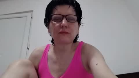 Vera online show from 05/22/26, 01:46