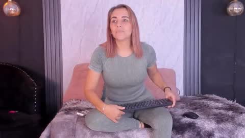 Snapshot of verabeautiful chatting on 01/08/26, 08:33 verabeautiful online show from 01/08/26, 08:33