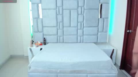 Snapshot of verabest chatting on 12/14/24, 06:30 Domelipa online show from 12/14/24, 06:30