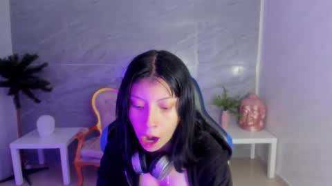 Verana  online show from 10/28/25, 08:00