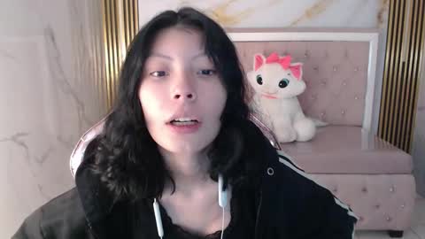 Verana  online show from 11/19/25, 08:31