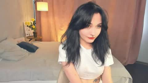 Snapshot of verapalazzo chatting on 06/01/26, 10:39 Keely online show from 06/01/26, 10:39