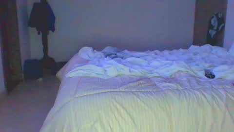 Snapshot of vergagolosa22 chatting on 02/19/25, 02:44 vergagolosa22 online show from 02/19/25, 02:44