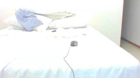 Snapshot of vergagolosa22 chatting on 11/26/25, 04:13 vergagolosa22 online show from 11/26/25, 04:13