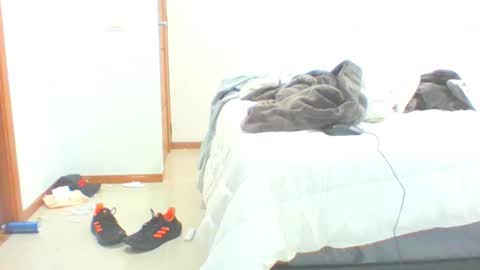 Snapshot of vergagolosa22 chatting on 12/15/25, 06:39 vergagolosa22 online show from 12/15/25, 06:39