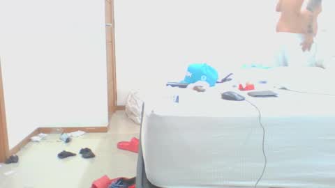 Snapshot of vergagolosa22 chatting on 12/21/25, 05:53 vergagolosa22 online show from 12/21/25, 05:53